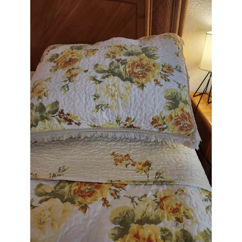 Oversized King 109x100 Rose Floral Reversible Quilted Bedspread Cottagecore